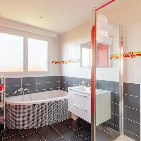 Appartement Spacieux Et Lumineux Avec Garage Appartement